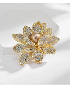 Luxurious Lotus Flower Rhinestone Brooch Pin Golden Pearl