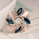 Elegant Brooch Sparkling Flower Design