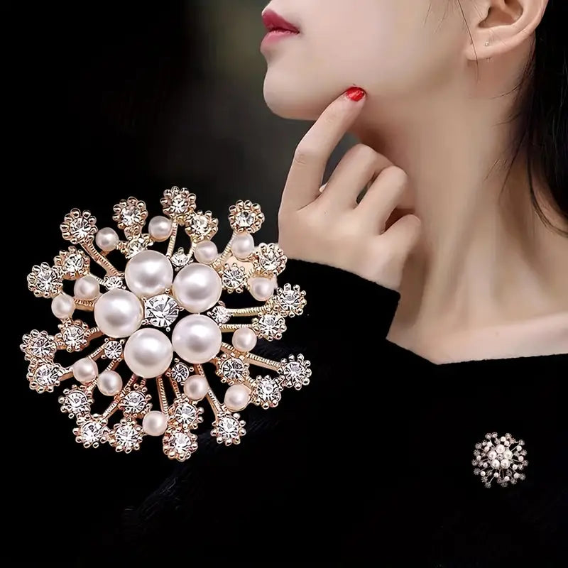 Broches voor vrouwen Luxe sneeuwvlok broche gouden bloem zirkonia sieraden parel pinnen for vrouwen winter accessoires bruiloft jas sjaal hoed Broches voor vrouwen Luxe sneeuwvlok broche gouden bloem zirkonia sieraden parel pinnen for vrouwen winter accessoires bruiloft jas sjaal hoed