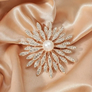 Luxurious Flower Brooch Rose Gold