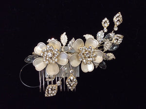 Vintage gold rhinestone and crystal floral comb