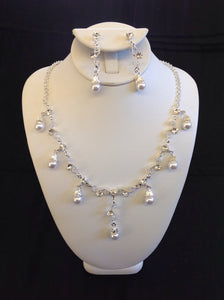 Silver Rhinestone and Pearl Necklace Set